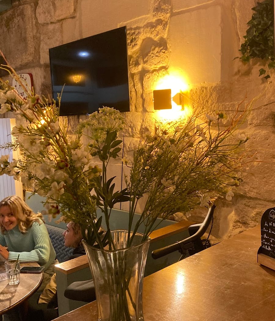 Le 16 Bar 3